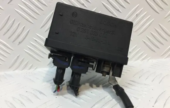 Citroen C5 Glow plug pre-heat relay 0281003018