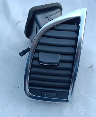 Audi Q7 4L Dashboard side air vent grill/cover trim 4L0820902T