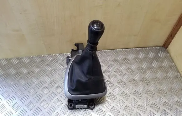 Nissan Qashqai Gear shifter/selector 112102067