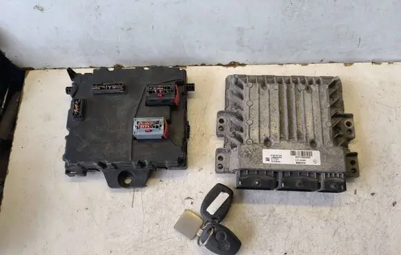 Engine ECU kit and lock set