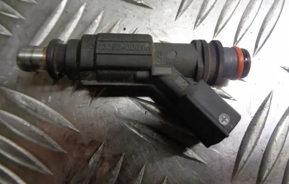 Toyota Corolla E120 E130 Fuel injectors set 23250-0D030