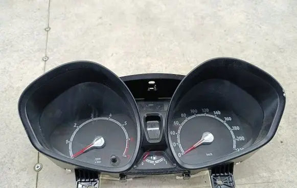 Ford Fiesta Speedometer (instrument cluster) 