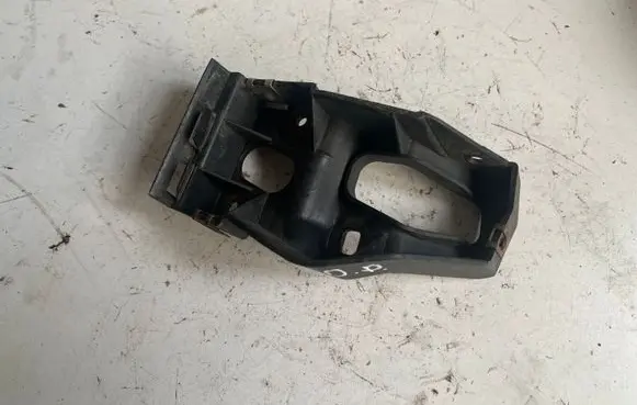 Audi A4 S4 B6 8E 8H Fender mounting bracket 8E0853922D 8E0853922 8E0853922B