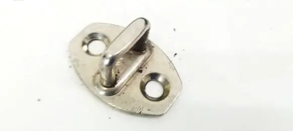 Audi Q7 4L Front door lock loop/hook striker 8Z0837033