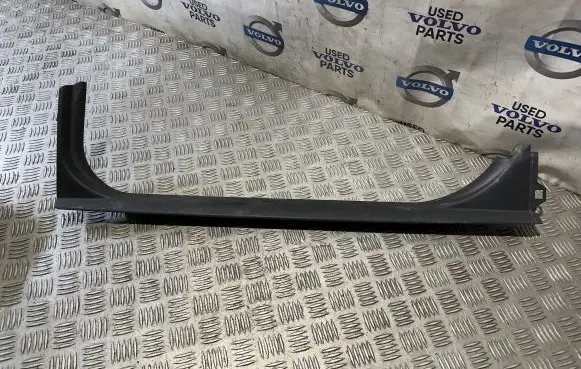 Volvo XC90 Front sill trim cover 1110136