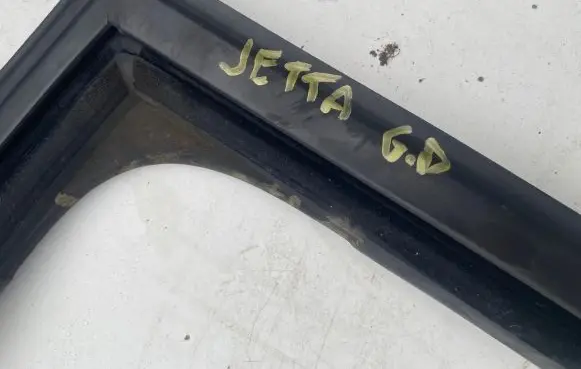 Volkswagen Jetta VI Other rear door trim element 5C6839