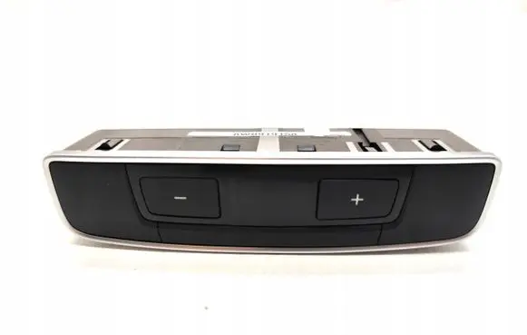 Audi A5 Climate control unit 8W0919158