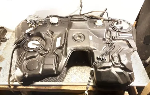 Volvo S60 Fuel tank 31372494 31274671 31274669