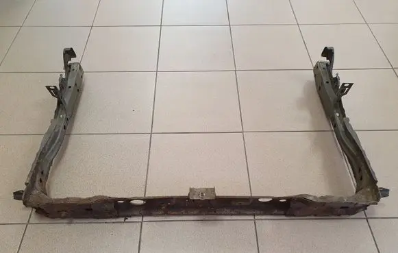 Toyota Avensis T270 Bottom radiator support slam panel 