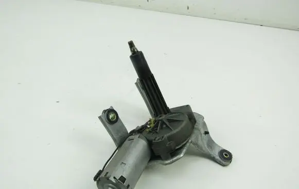 Nissan Almera Tino Rear window wiper mechanism 