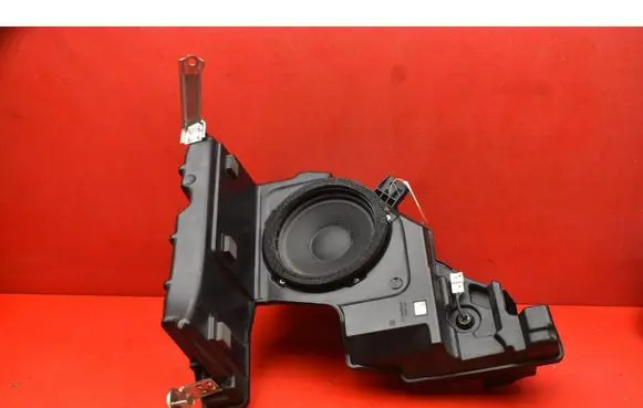 Toyota Auris 150 Subwoofer speaker 8615002070