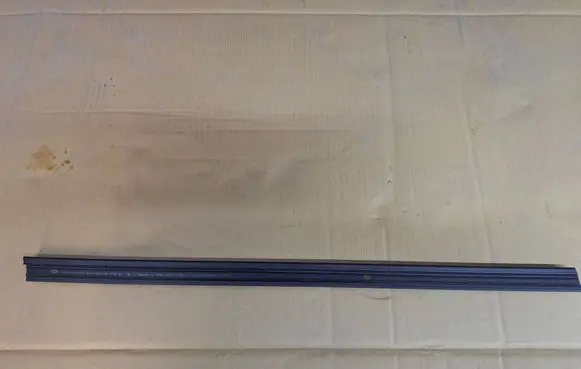 Volkswagen Multivan T7 Front door glass trim molding 7T0837471