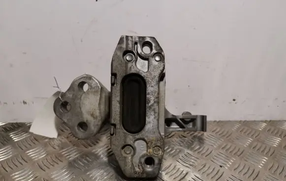 Jeep Cherokee Engine mount bracket P68102283AF