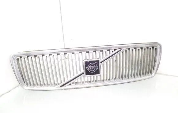 Volvo S70 V70 V70 XC Front grill 9151669 9151670