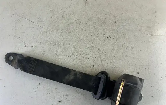 Nissan Micra Rear seatbelt 33048809 88844AX311 040490