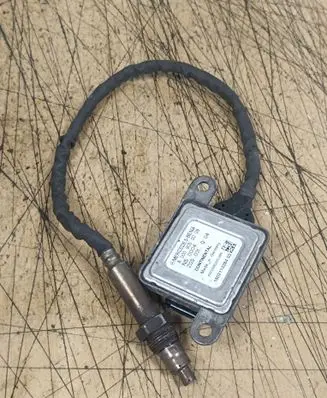 Mercedes-Benz Sprinter W906 Lambda probe sensor A0009050008