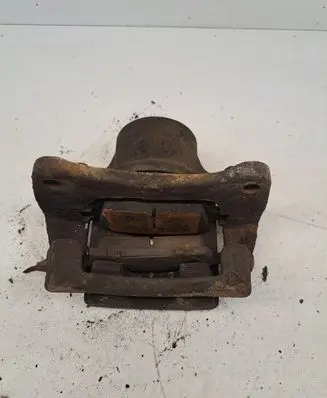 Toyota Prius (NHW20) Front brake caliper