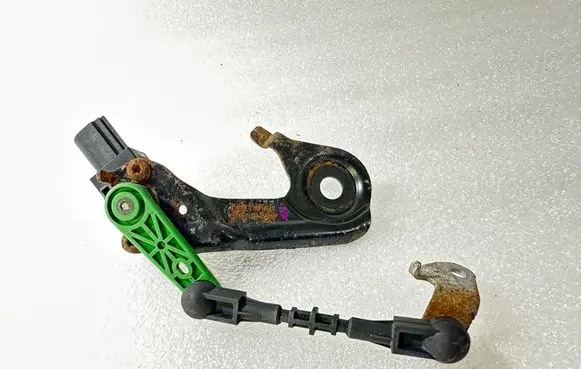Audi A6 S6 C7 4G Rear air suspension level height sensor 4H0907503 4H0941309C