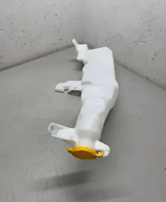 Dodge Durango Windshield washer fluid reservoir/tank 57010719AE
