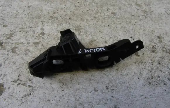 Volkswagen Touran II Fender mounting bracket 5TA807049