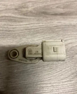 Skoda Fabia Mk2 (5J) Camshaft position sensor 030907601E