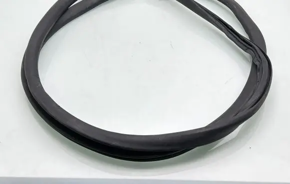 Peugeot Traveller Front door rubber seal 9806514880