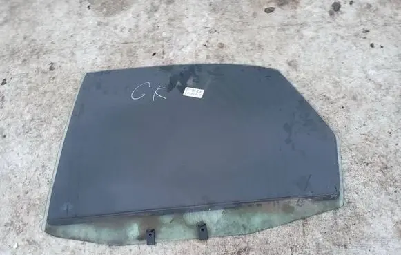 Rear door window glass