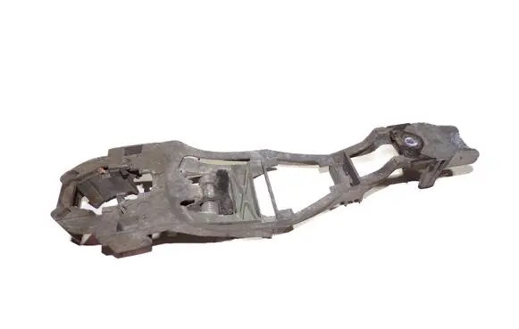 Volkswagen PASSAT B5.5 Front door exterior handle/bracket 3B0837885
