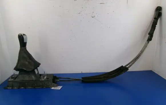 Skoda Octavia Mk2 (1Z) Gear shift rod 1K0711049AS