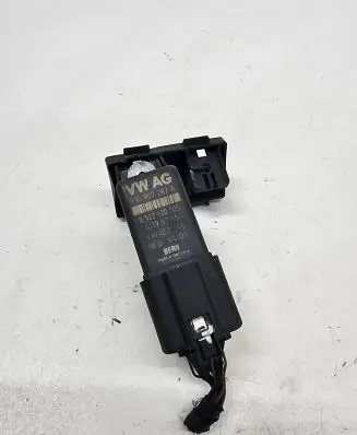 Audi A3 S3 A3 Sportback 8P Glow plug pre-heat relay 03G907282A 0522120505 4195205