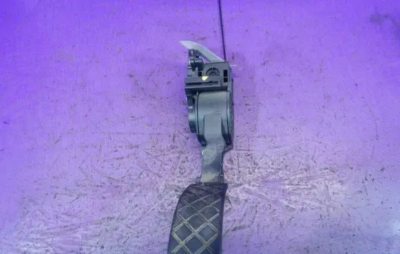 Skoda Fabia Mk2 (5J) Accelerator throttle pedal 0280755063