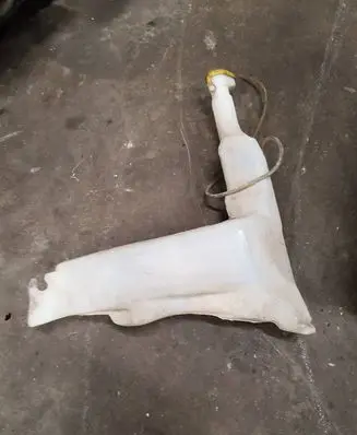 Renault Master II Windshield washer fluid reservoir/tank 8200146985