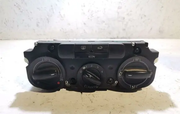 Volkswagen Touran I Climate control unit