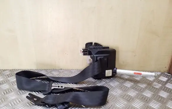 Volvo XC70 Middle seatbelt (rear) 39863173