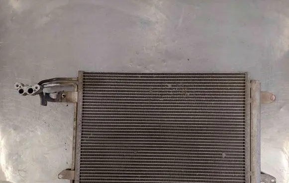 Volkswagen Golf VI A/C cooling radiator (condenser)