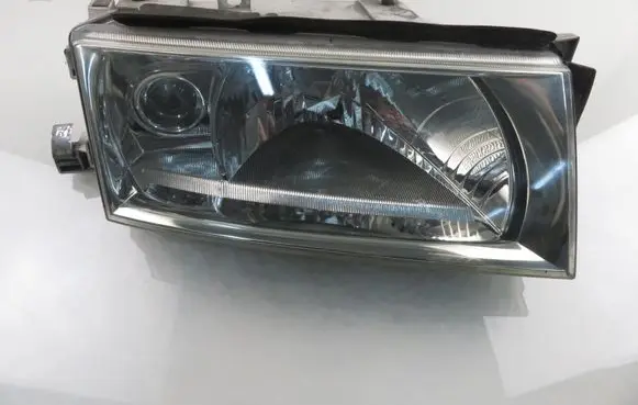 Skoda Octavia Mk1 (1U) Headlight/headlamp