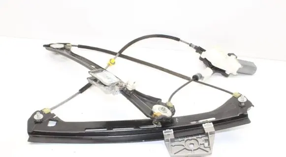 Mercedes-Benz E A207 Front door window regulator with motor A2077200746