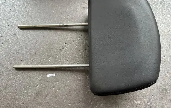 Mitsubishi Pajero Third row seat headrest MR622386