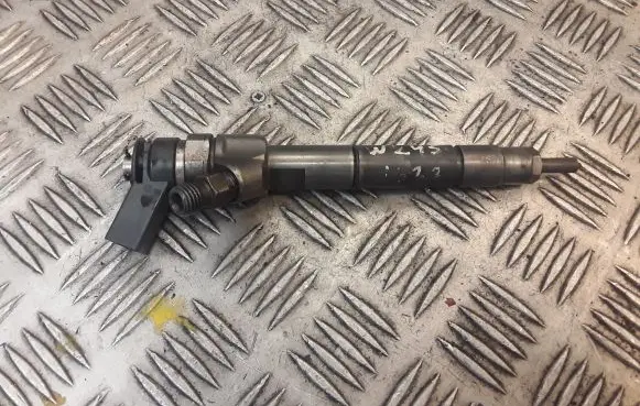 Mercedes-Benz B W245 Fuel injector 6400700787