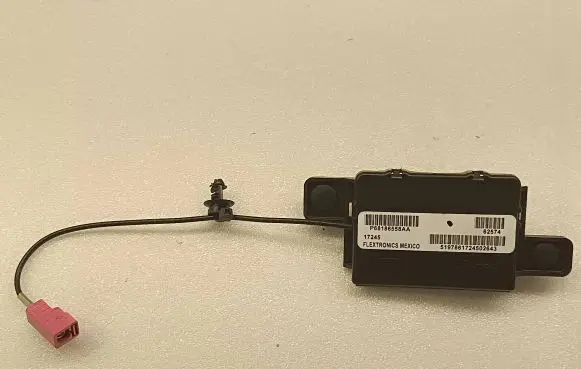 Chrysler Pacifica Antenna control unit P68186558AA 17245 68186558AA