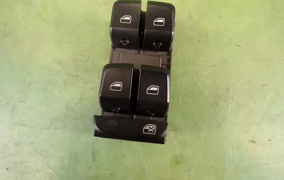 Audi A5 8T 8F Quarter vent window switch 8K0959851D
