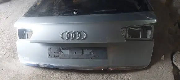 Tailgate/trunk/boot lid