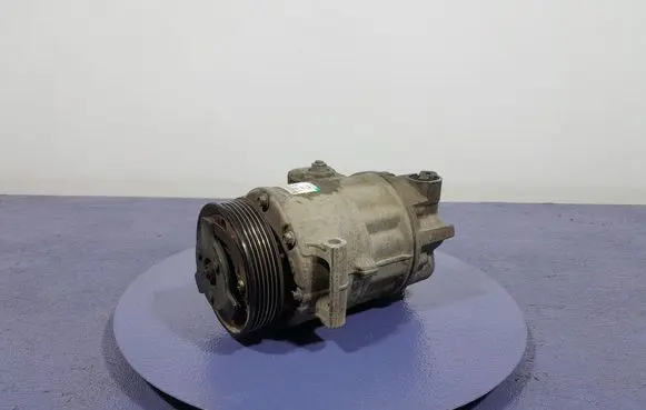 Volkswagen PASSAT B6 Air conditioning (A/C) compressor (pump) 1K0820803S