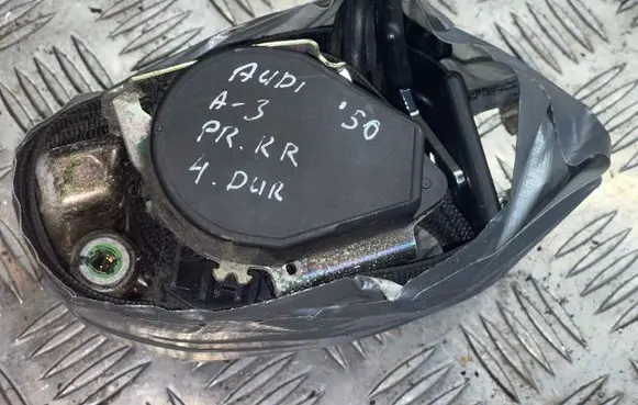 Audi A3 S3 8L Front seatbelt 26058590