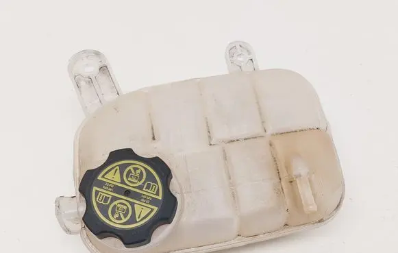 Opel Mokka X Coolant expansion tank/reservoir 95380033