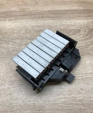 Opel Meriva A Fuse module 14526271 9685651
