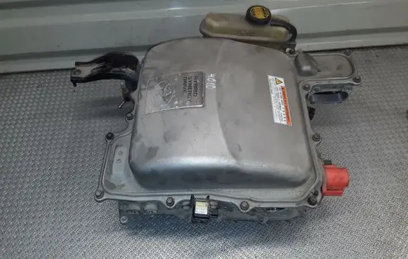 Toyota Prius (XW20) Voltage converter inverter G920047121