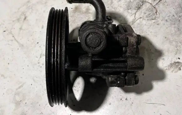 Suzuki Baleno EG Power steering pump