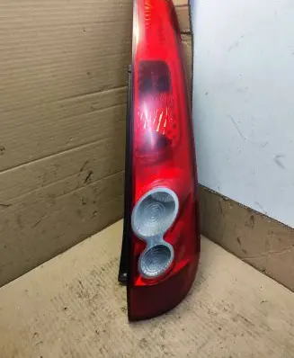 Ford Fiesta Headlight/headlamp E410876