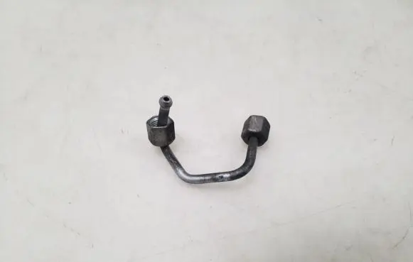 Fuel injector supply line/pipe